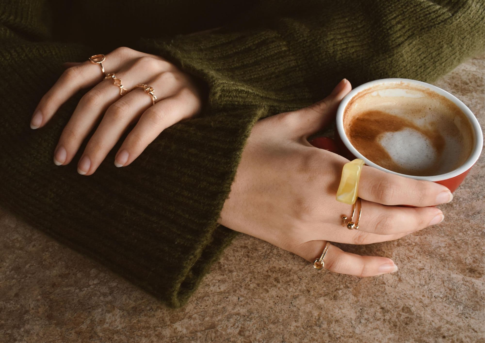 How Independent Jewelry Designers Use Minimalist Templates to Let the Sparkle Speak