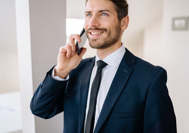 Comment les vendeurs d'électronique reconditionnée utilisent les tableaux de spécifications clairs pour réduire les retours clients